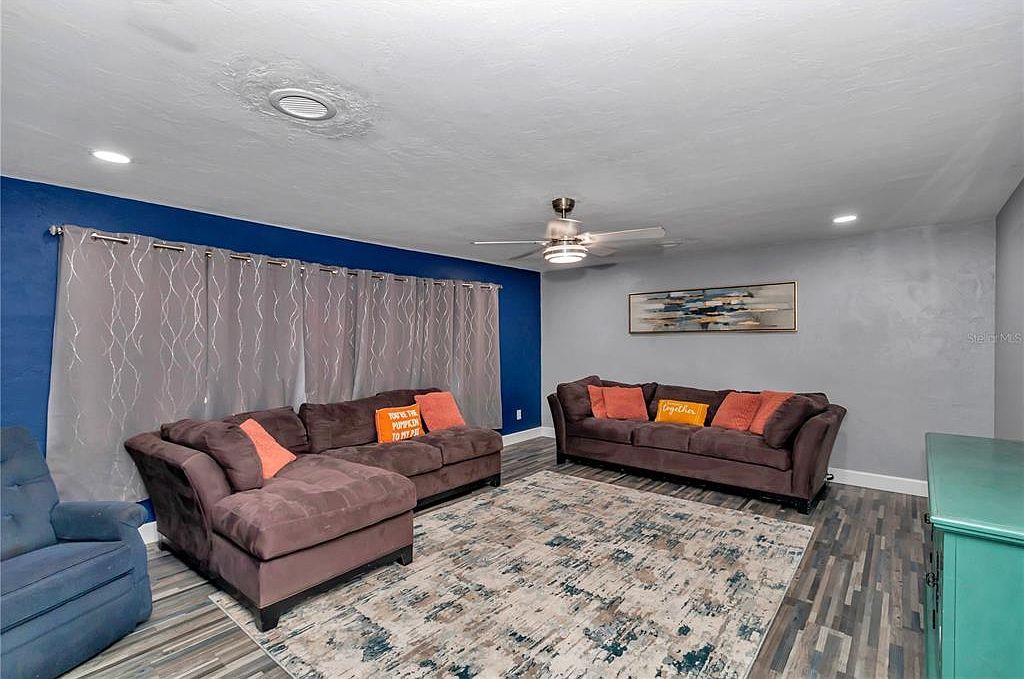 2433 NE 2nd St Ocala, FL 34470  | Single Family