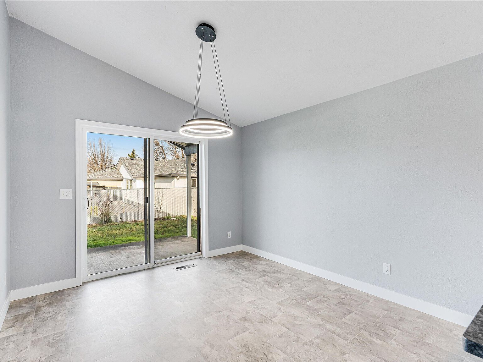 959 Westrop Dr Central Pt, OR 97502  | Single Family