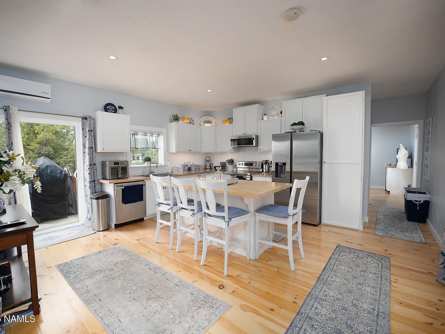 2576 W Roberts Rd Williams, AZ 86046  | Single Family