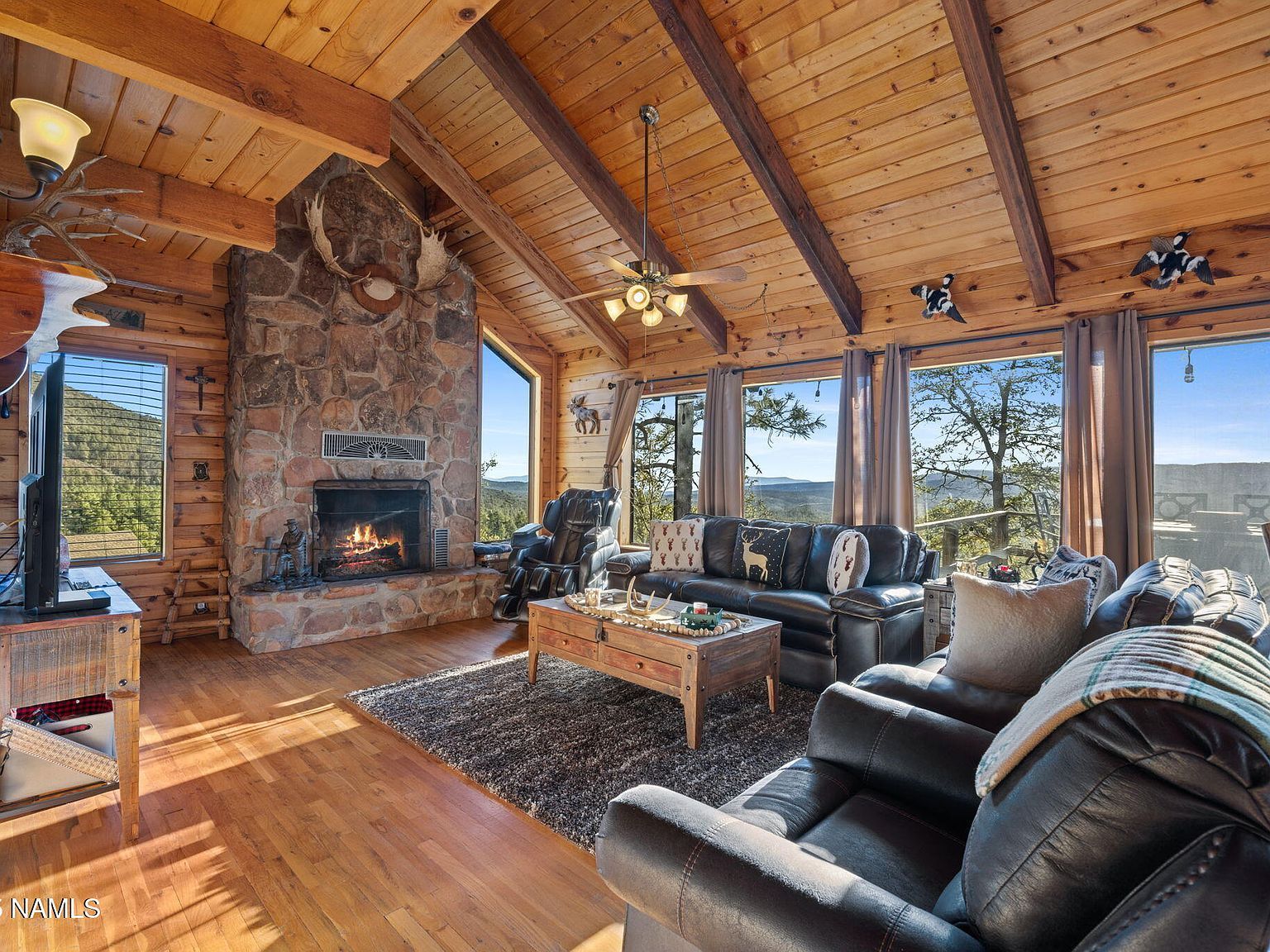 5415 W Valley View Dr Pine, AZ 85544  | Single Family