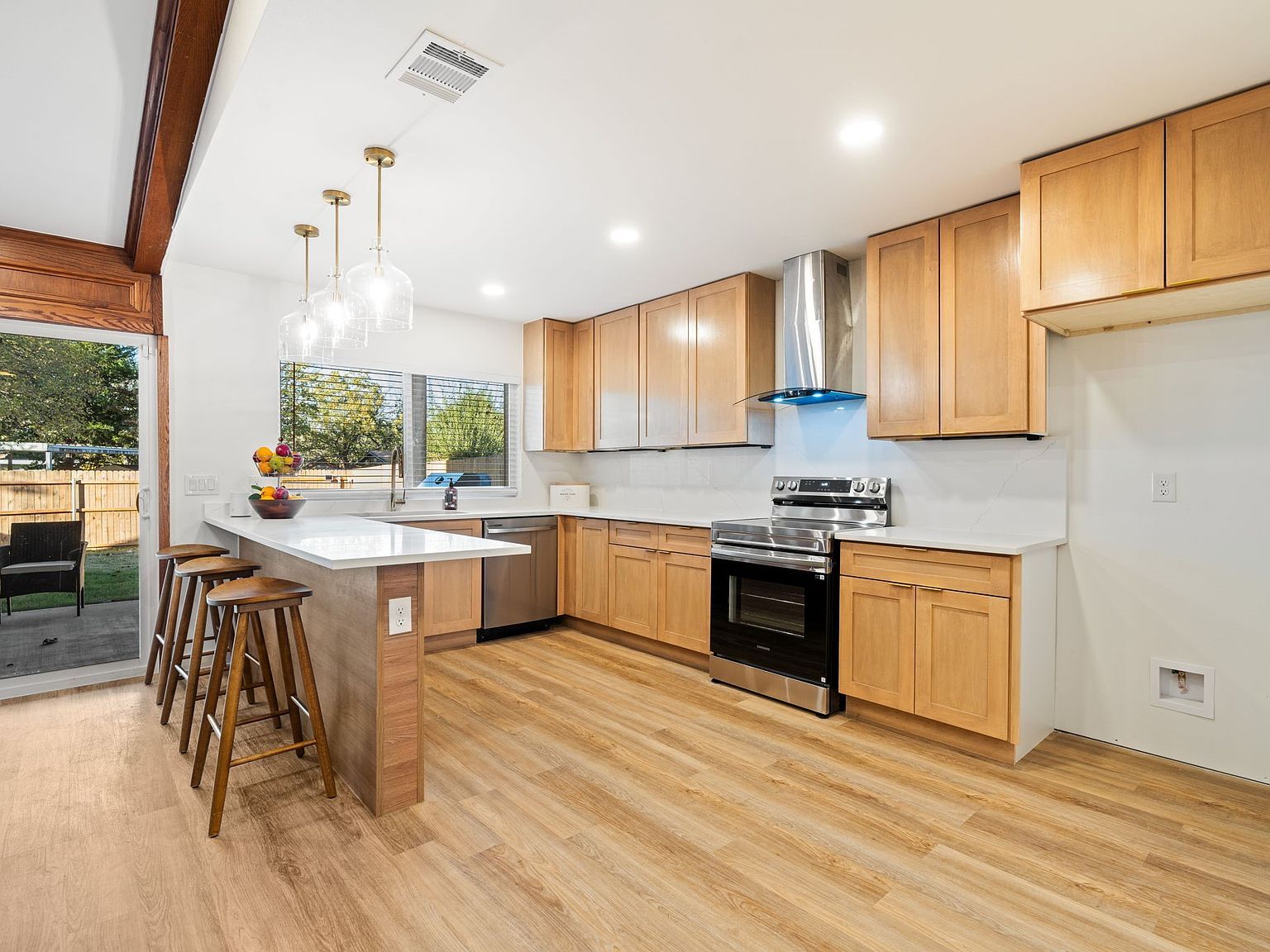 8629 Baumgarten Dr Dallas, TX 75228 | Single Family