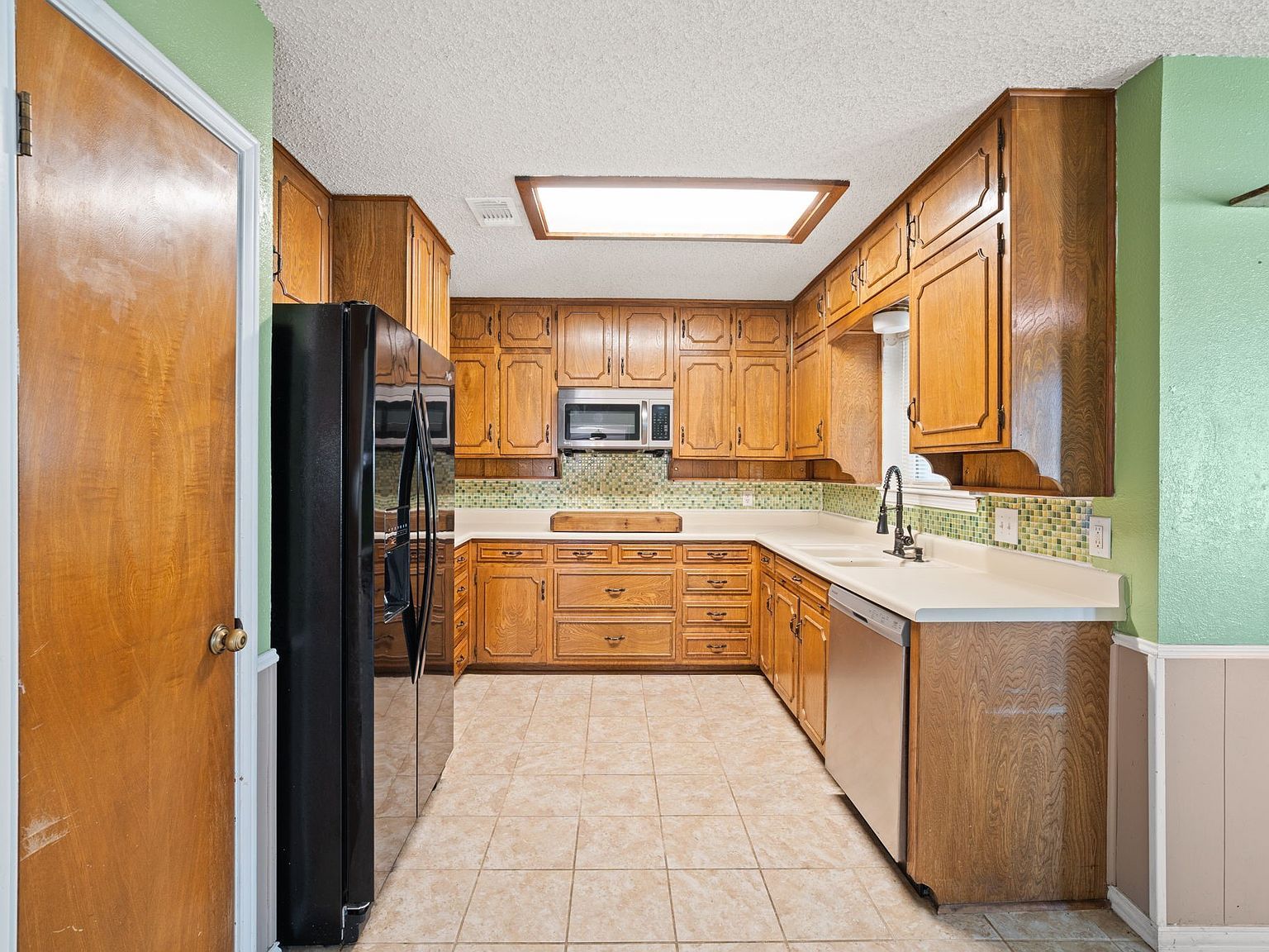 704 Morning Glory Ln Bedford, TX 76021 | Single Family