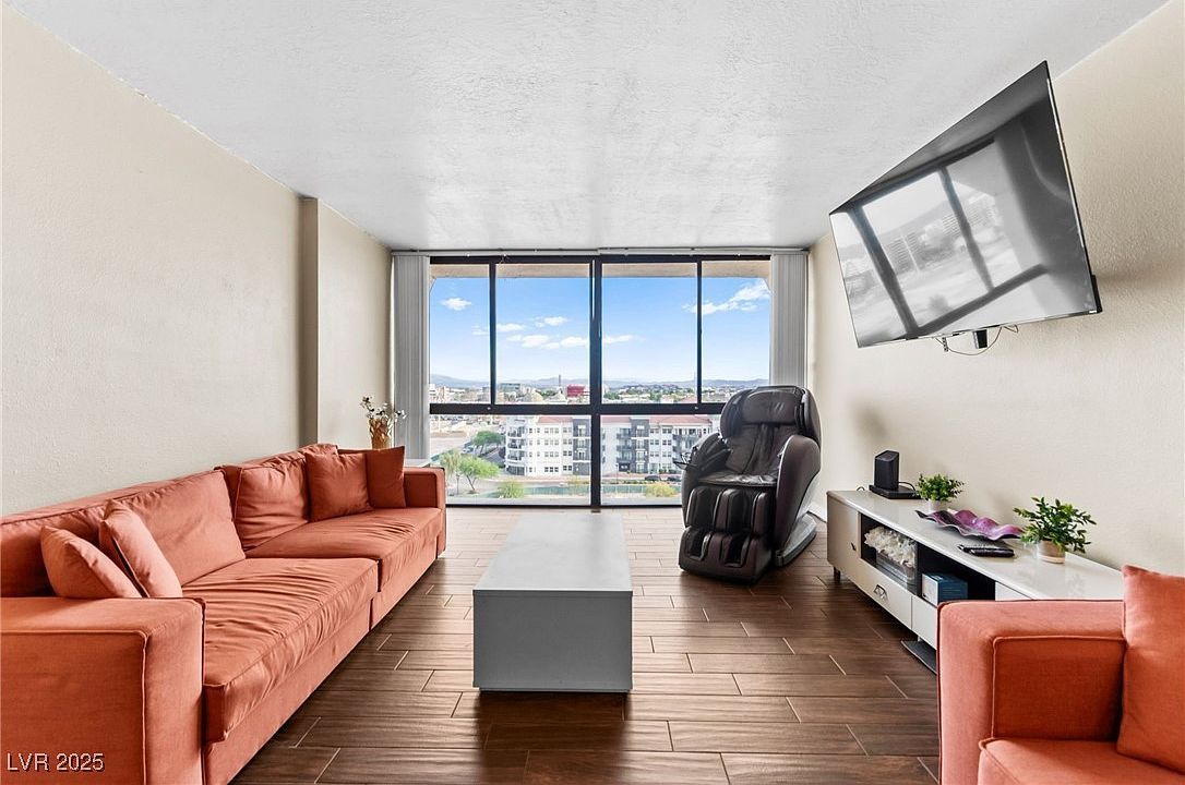 3930 University Center Dr APT 908 Paradise, NV 89119  | Condominium