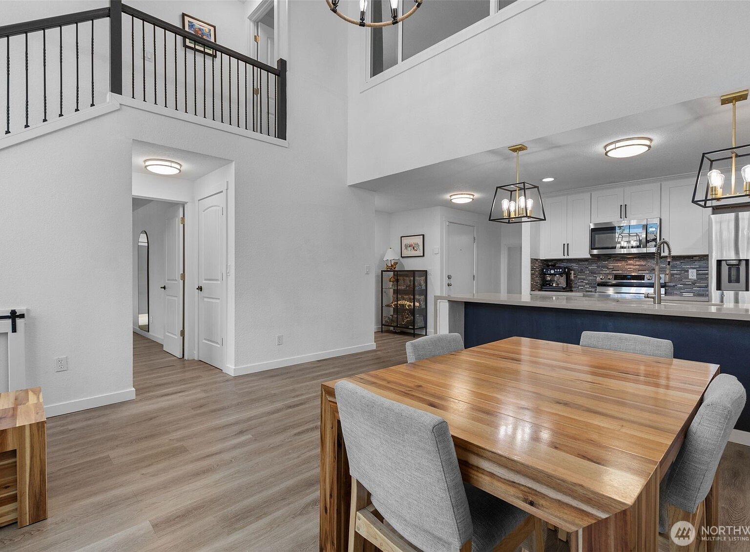 2219 14th Ave W APT 405 Seattle, WA 98119  | Condominium