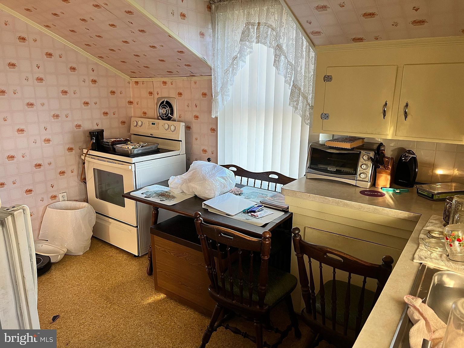 58 W Charlotte St Millersville, PA 17551  | Single Family