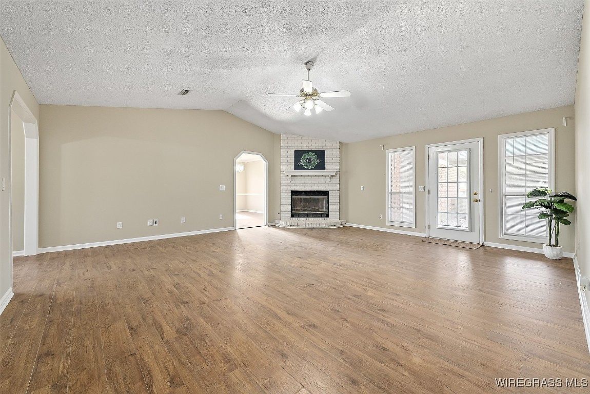 6 Stratford Ln Enterprise, AL 36330  | Single Family