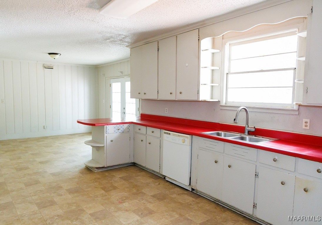 2722 Fairmont Rd Montgomery, AL 36111  | Single Family