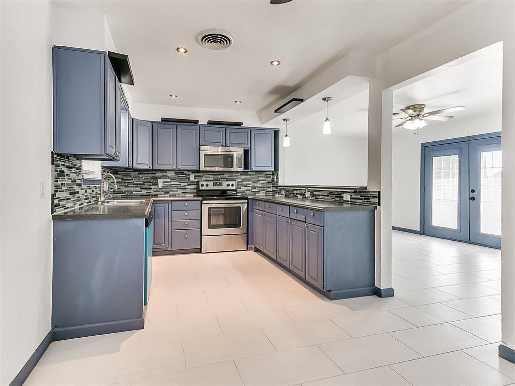 100 Bellaire Dr Moore, OK 73160  | Single Family