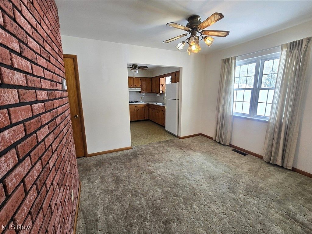 39 Jay St Davisville, WV 26142  | Single Family