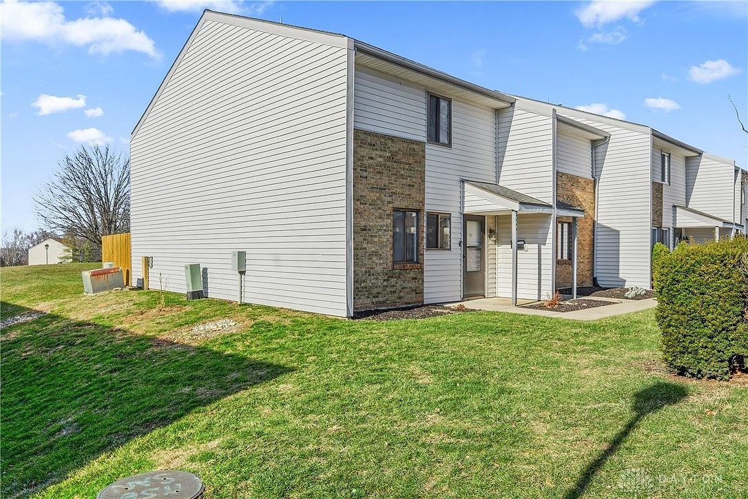 6484 Quintessa Ct Dayton, OH 45449 | Condominium