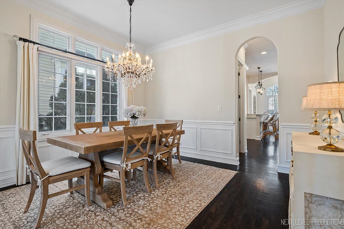 128 S Clay St Hinsdale, IL 60521  | Single Family