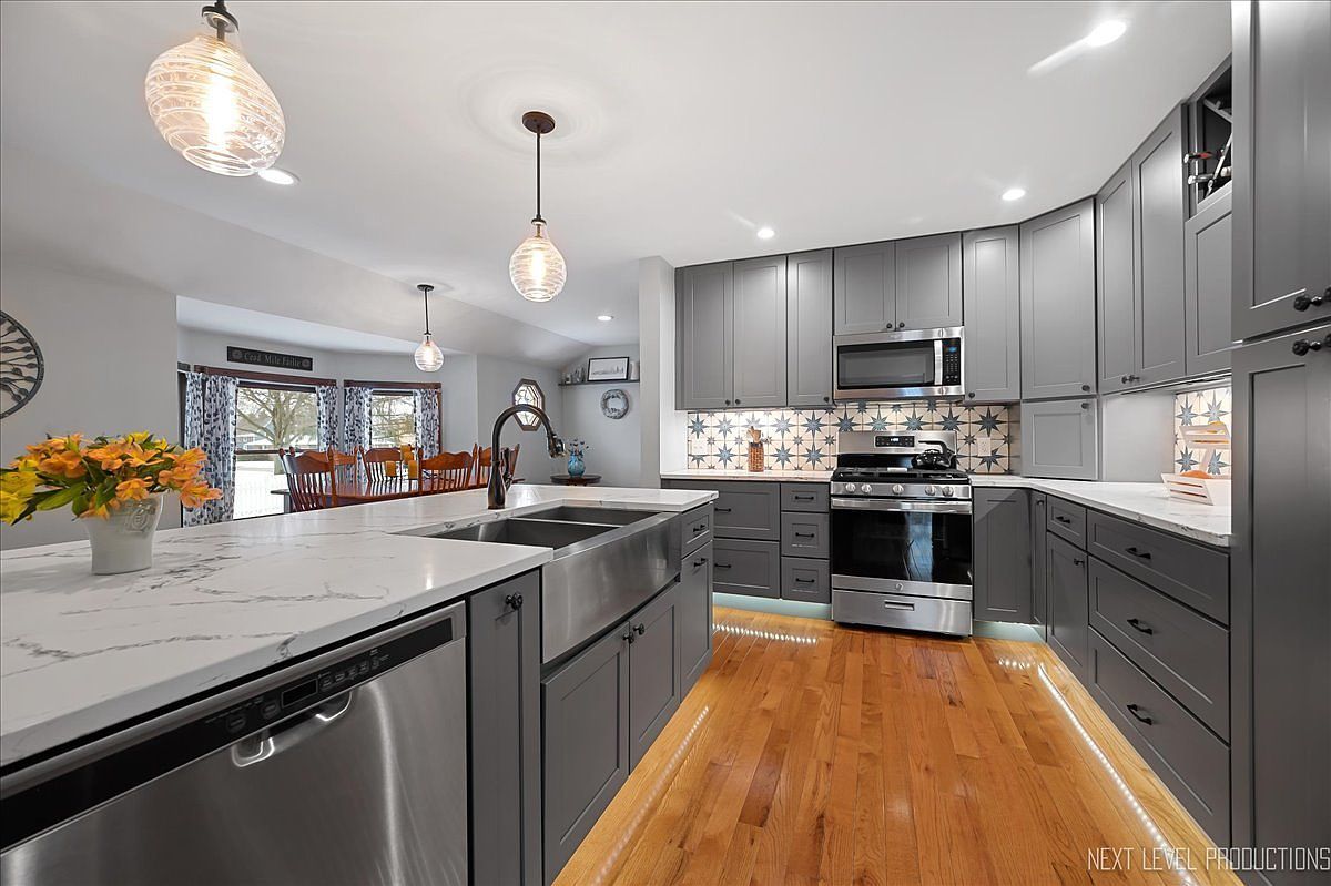 (undisclosed Address) Geneva, IL 60134  | Single Family