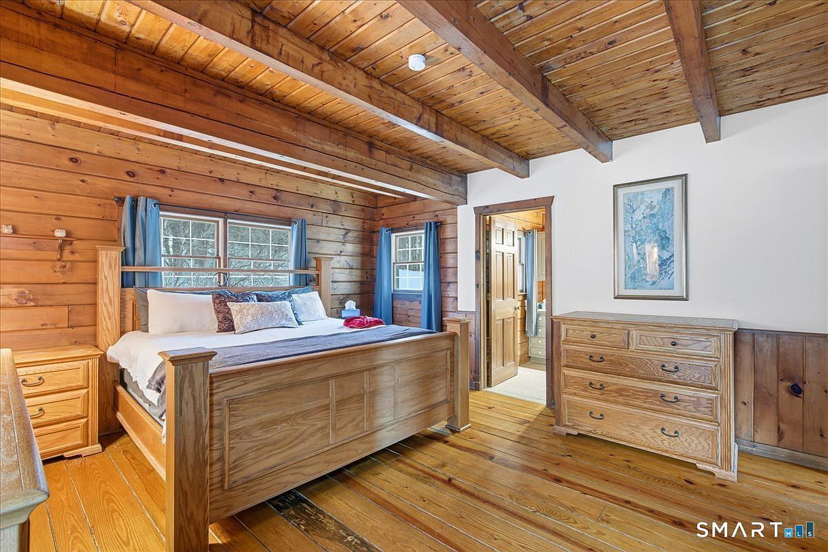 32 Krug Rd Preston, CT 06365  | Single Family