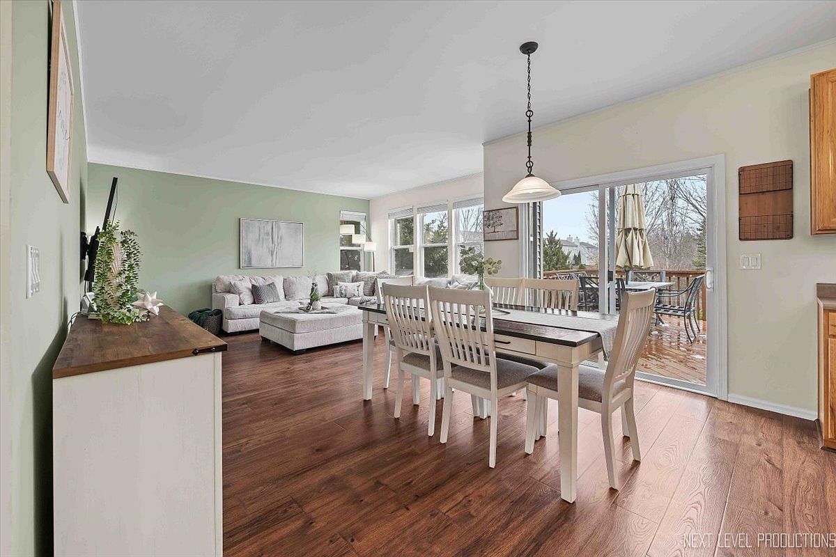 226 Woodland Park Cir Gilberts, IL 60136 | Single Family