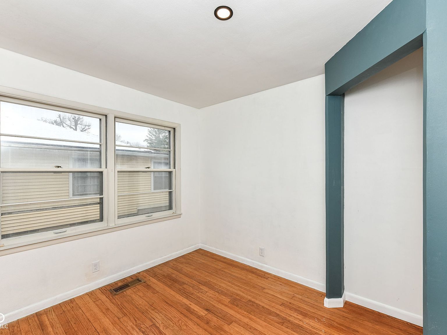 5917 Carrollton Ave Indianapolis, IN 46220  | Multi Family