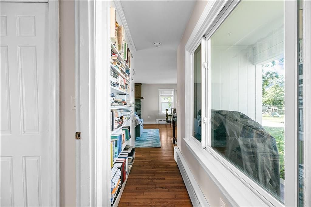 20 Borden Farm Rd Portsmouth, RI 02871  | Single Family