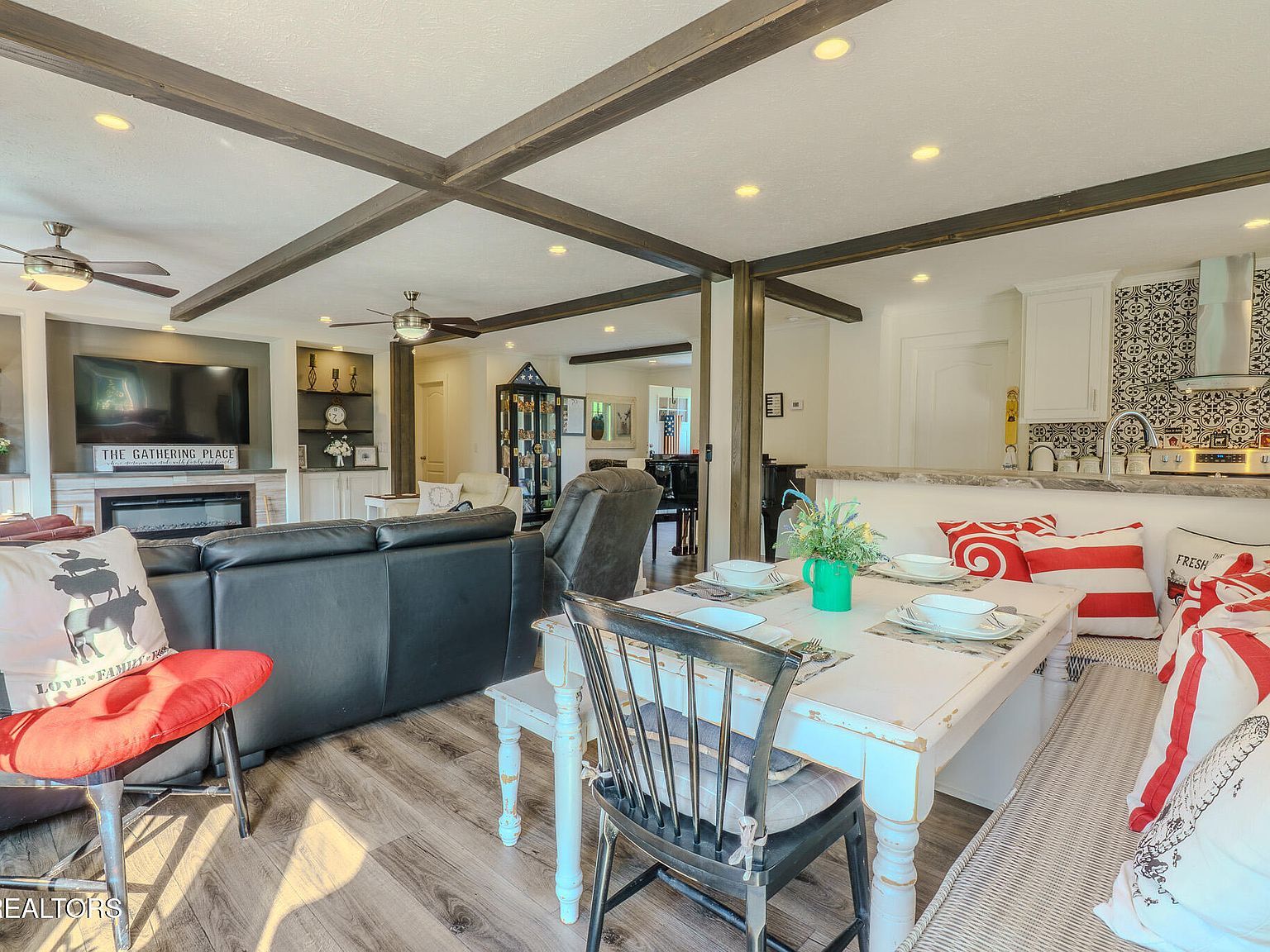 807 Gists Creek Rd Sevierville, TN 37876  | Single Family