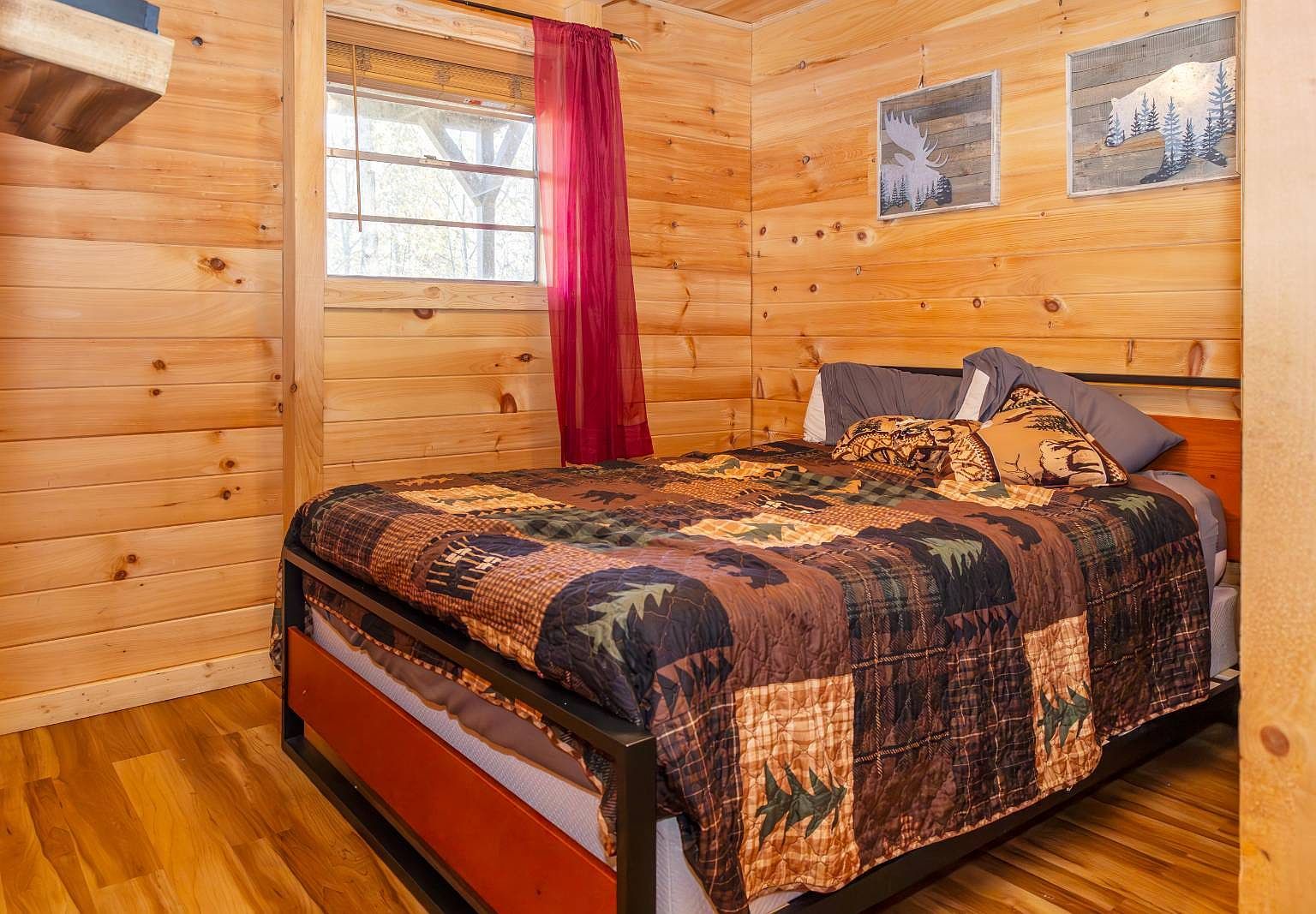 3041 Engle Town Rd Sevierville, TN 37862  | Single Family