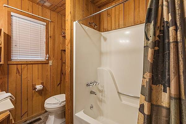 3334 Bear Mountain Ln Sevierville, TN 37876  | Single Family