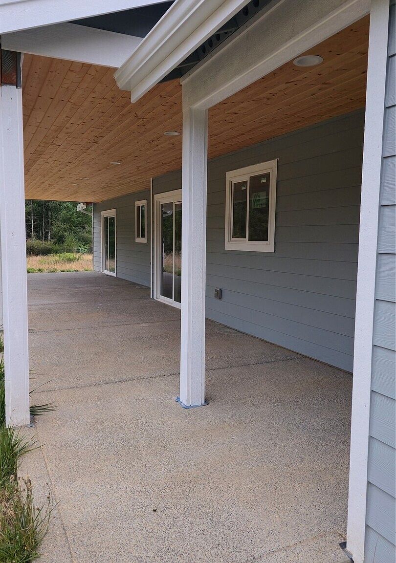 400 E McLane Cove Dr Grapeview, WA 98546 | Single Family