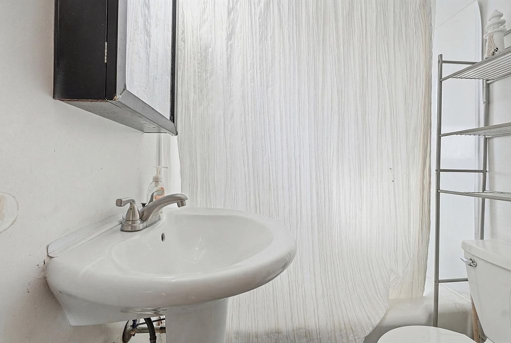 27 Jerome St Southbridge, MA 01550 | Single Family