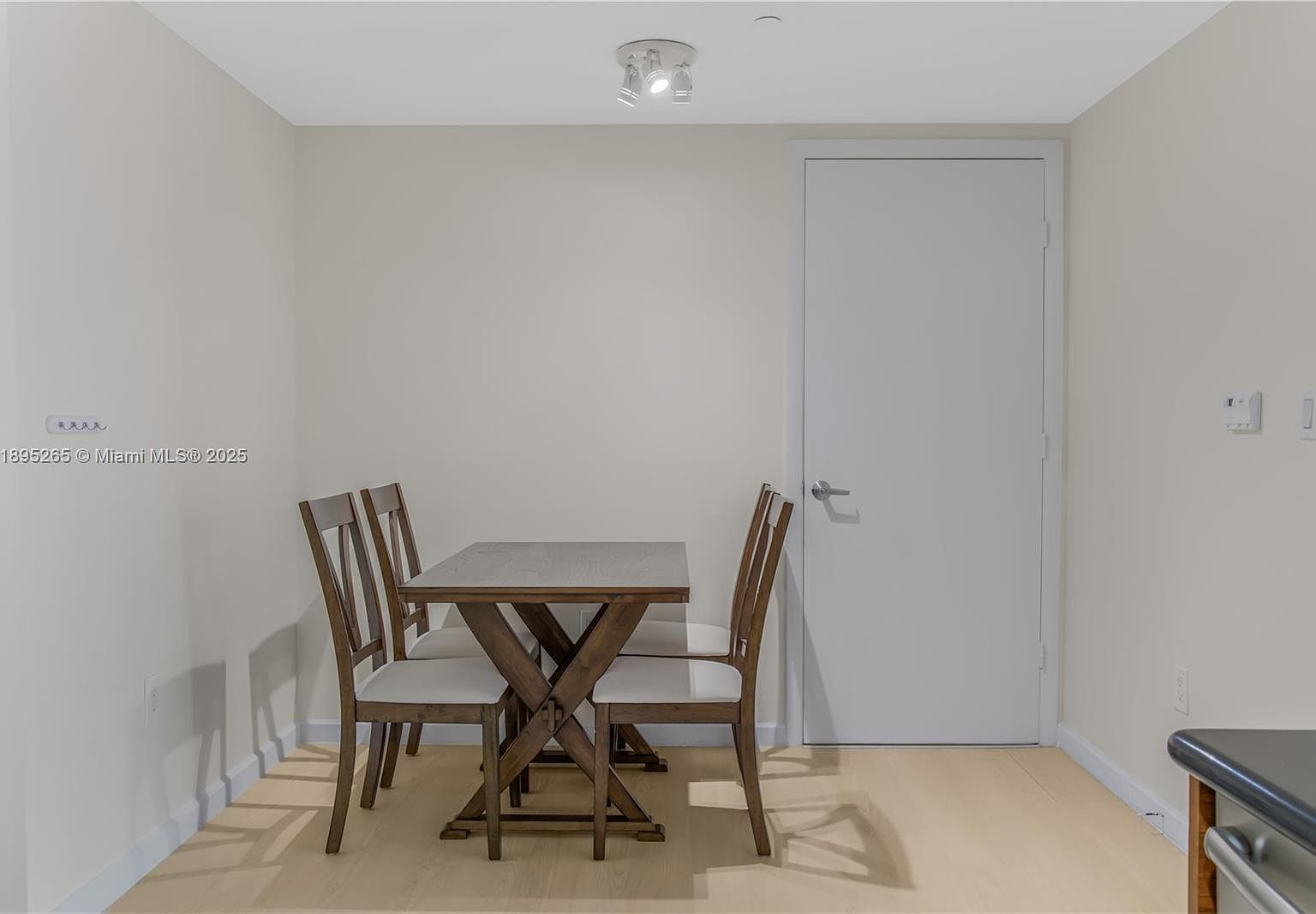 50 Biscayne Blvd APT 1505 Miami, FL 33131  | Condominium