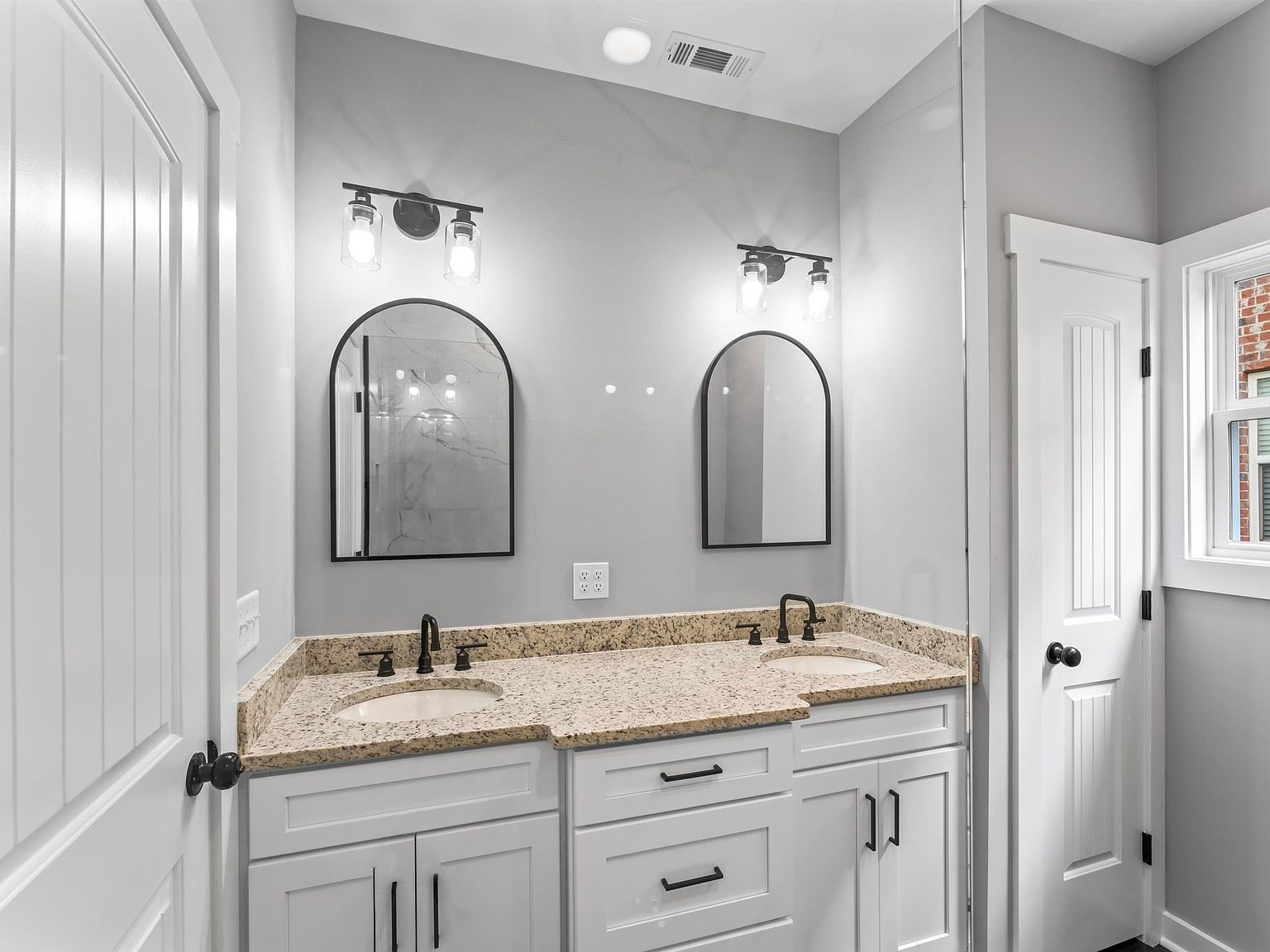 425 Alabama Blvd Trussville, AL 35173  | Single Family