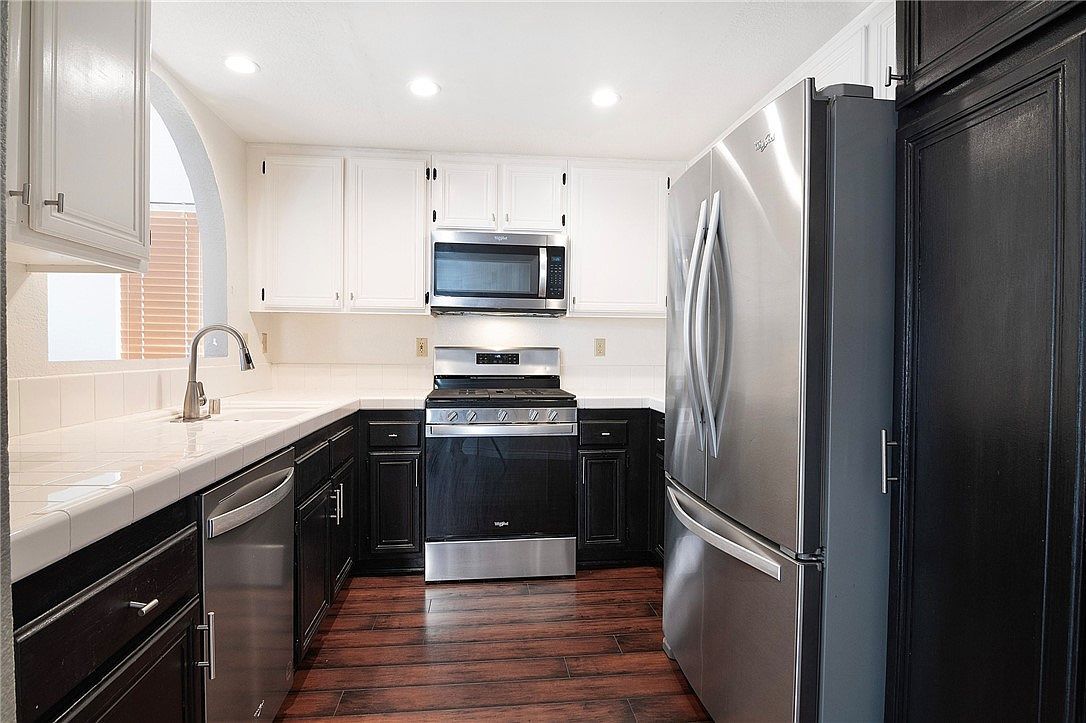 25126 Steinbeck Ave Unit H Newhall, CA 91381 | New build