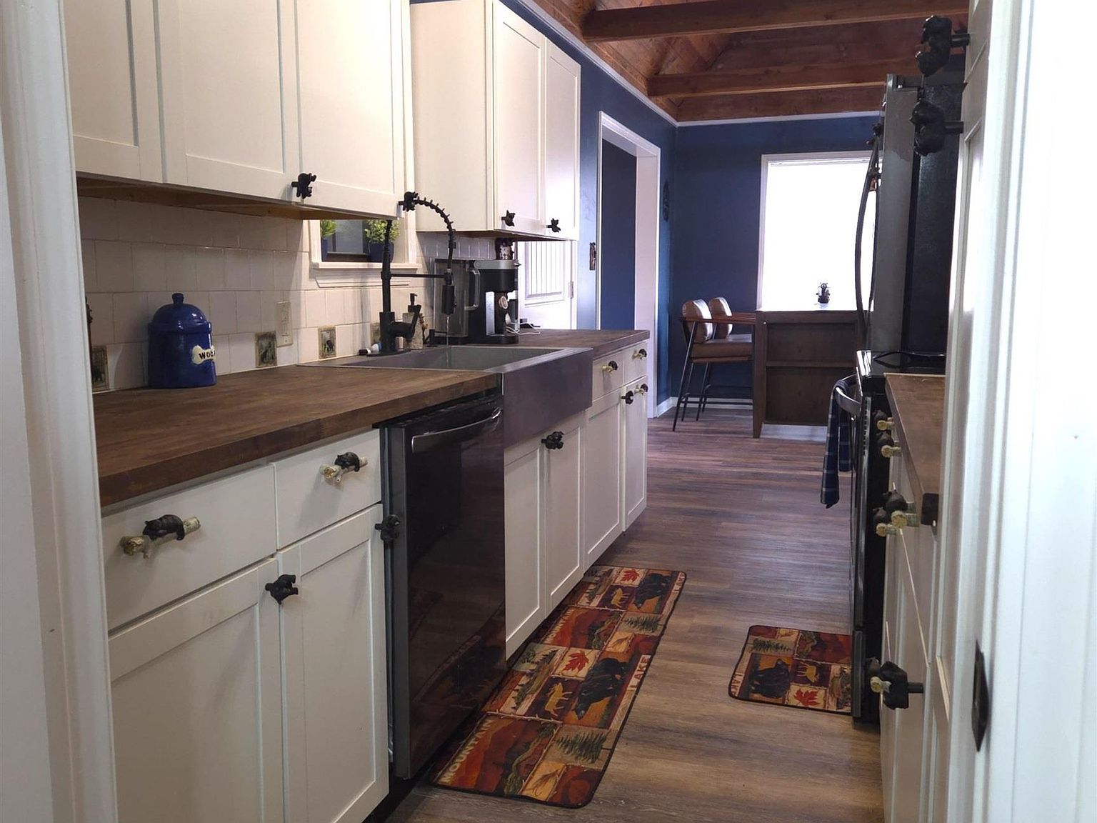 193 Shanendoah Mena, AR 71953  | Single Family