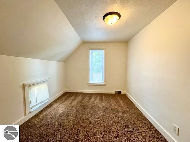 730 N River Ave Alma, MI 48801  | Single Family