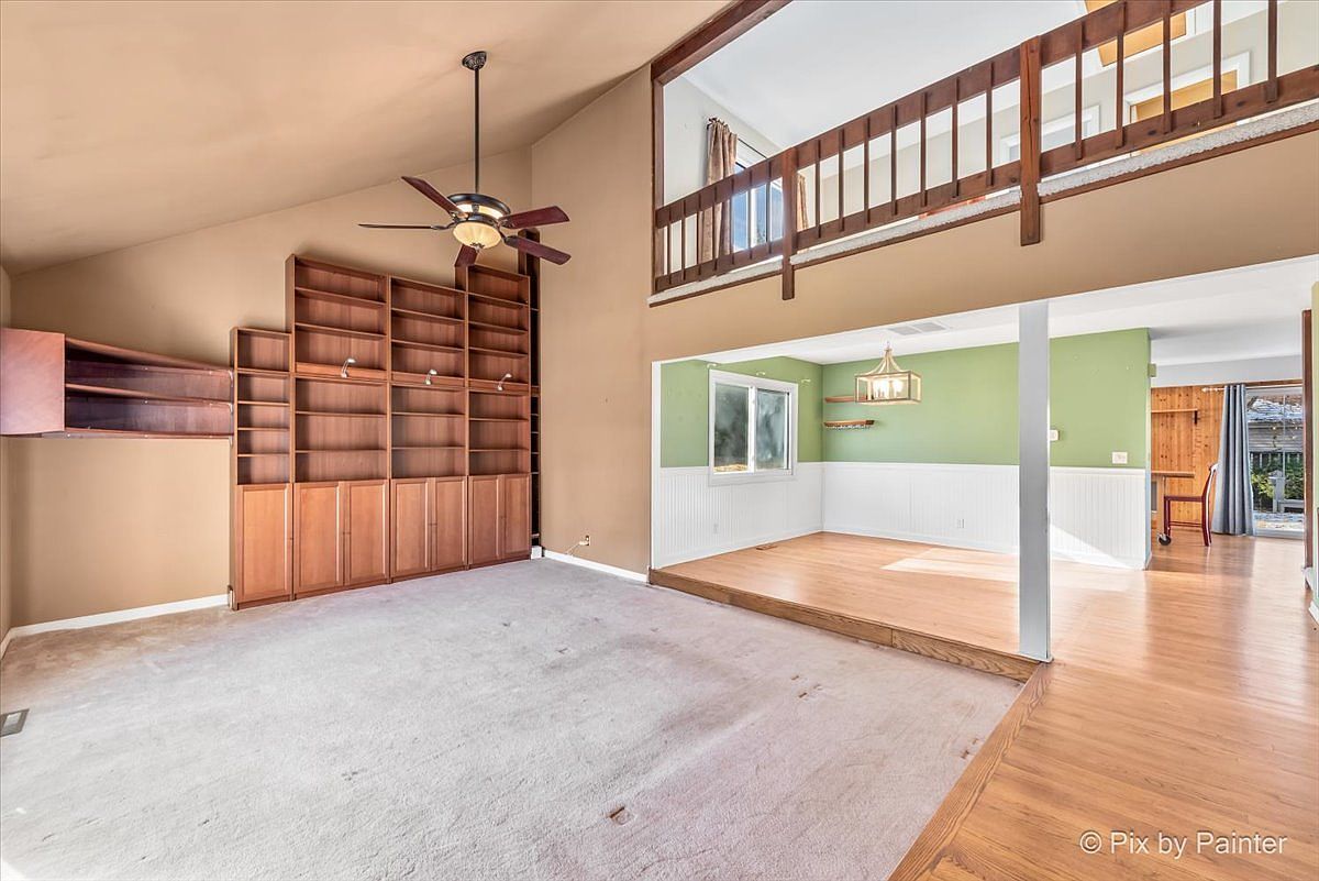 900 Sarasota Ln Crystal Lake, IL 60014  | Single Family