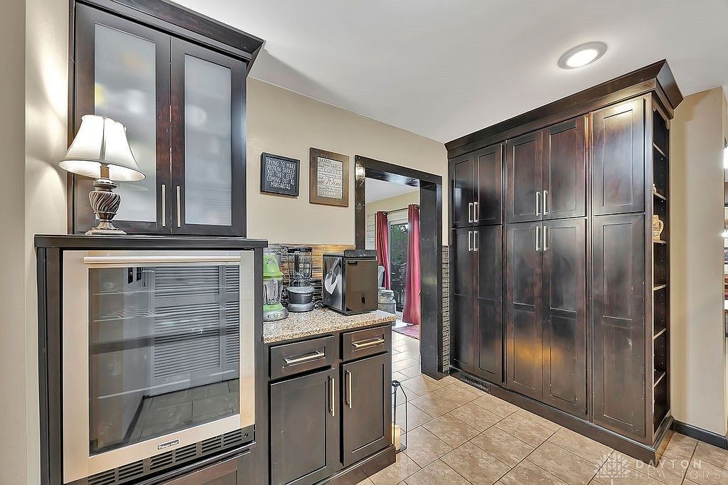 7 Robin Ct Oxford, OH 45056  | Single Family