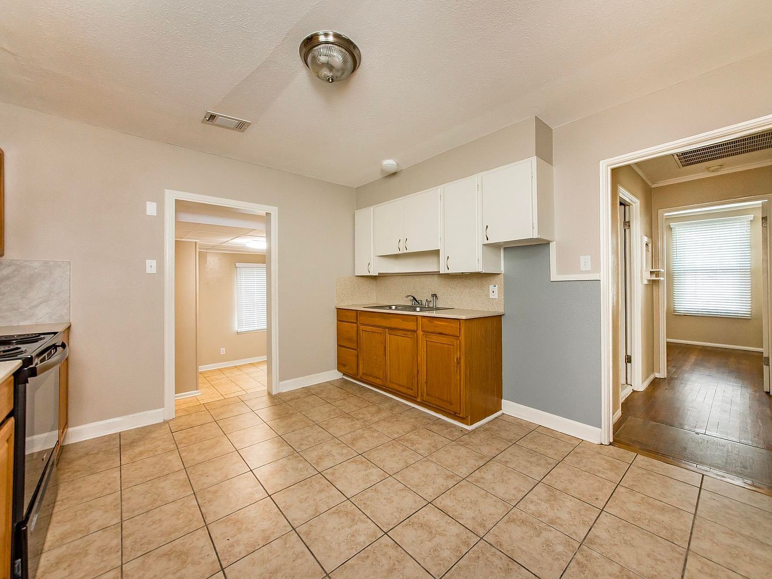 1200 W 49th St North Little Rock, AR 72118  | Single Family