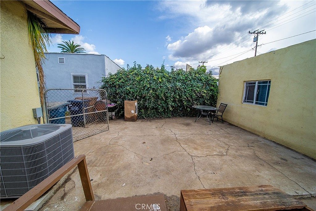 1324 W 101st St Los Angeles, CA 90044  | Single Family