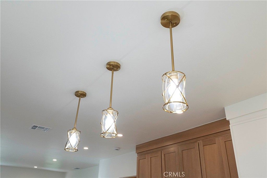 5104 8th Ave Los Angeles, CA 90043  | Single Family