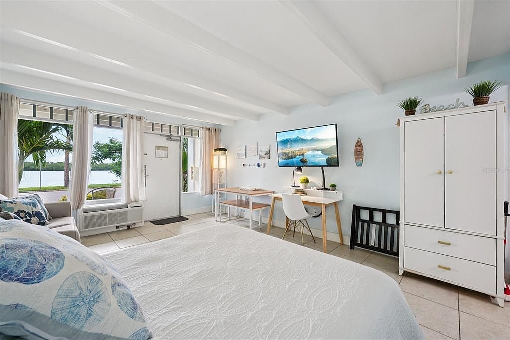 611 Destiny Dr Ruskin, FL 33570 | Condominium