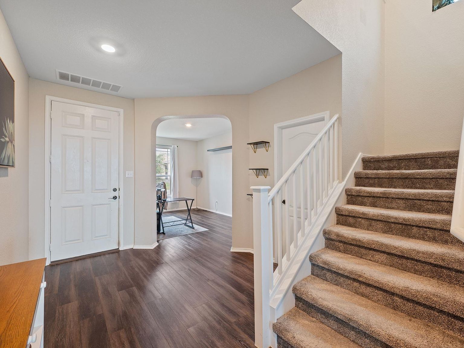 325 Fort William St Hutto, TX 78634  | Single Family