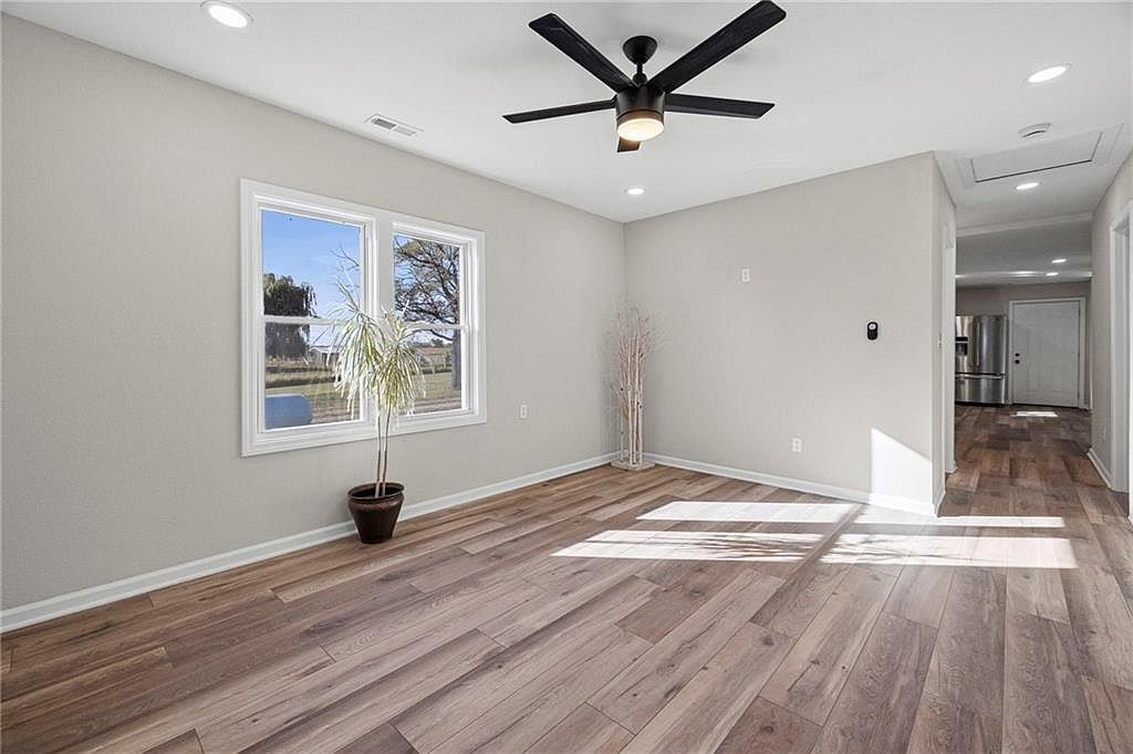 28778 W 319th St Paola, KS 66071  | Single Family