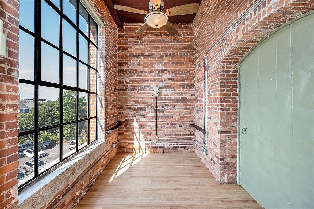 491 Dutton St UNIT 409 Lowell, MA 01854  | Condominium