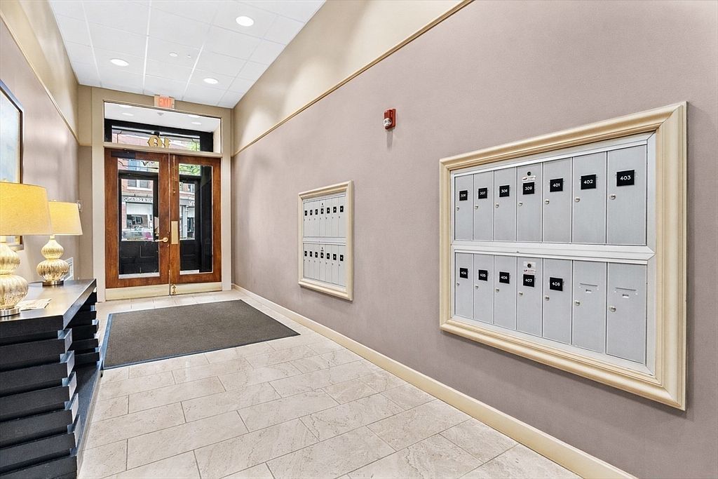 10 Kearney Sq APT 407 Lowell, MA 01852  | Condominium