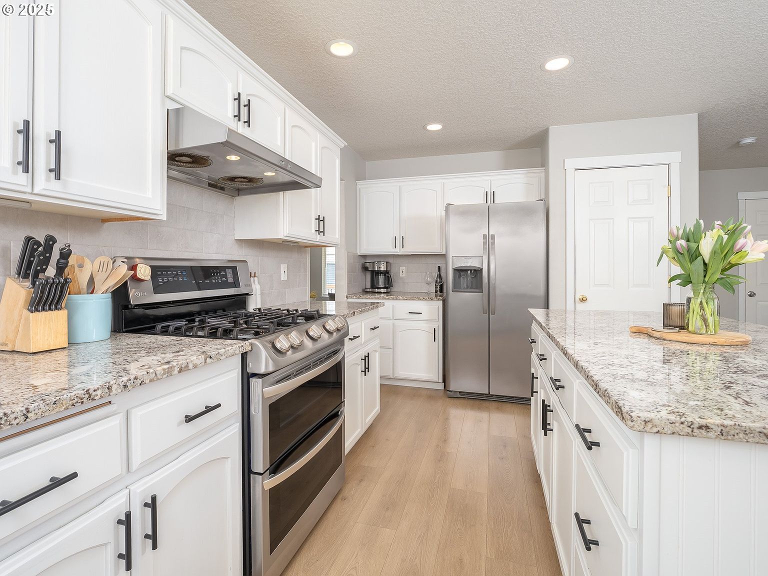 986 SW Tomahawk Pl Dundee, OR 97115  | Single Family