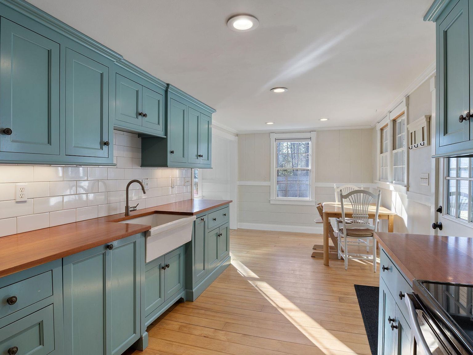 107 Brave Boat Harbor Rd Kittery Point, ME 03905  | Single Family