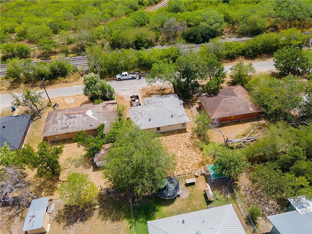 205 Brazos St George West, TX 78022  | Single Family