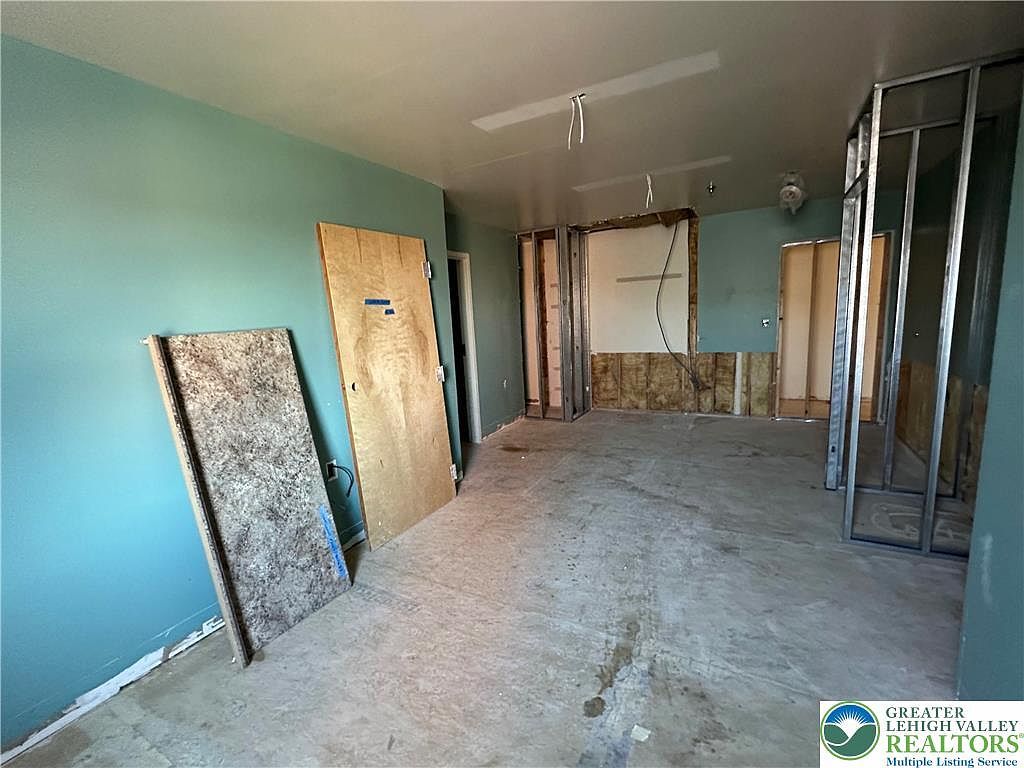 659 Broad St Emmaus Boro, PA 18049  | Multi Family