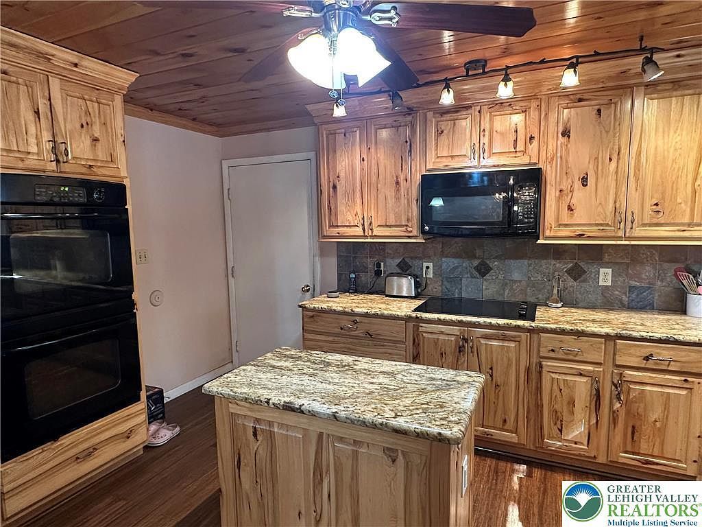 1193 Park Dr East Stroudsburg, PA 18302  | Single Family