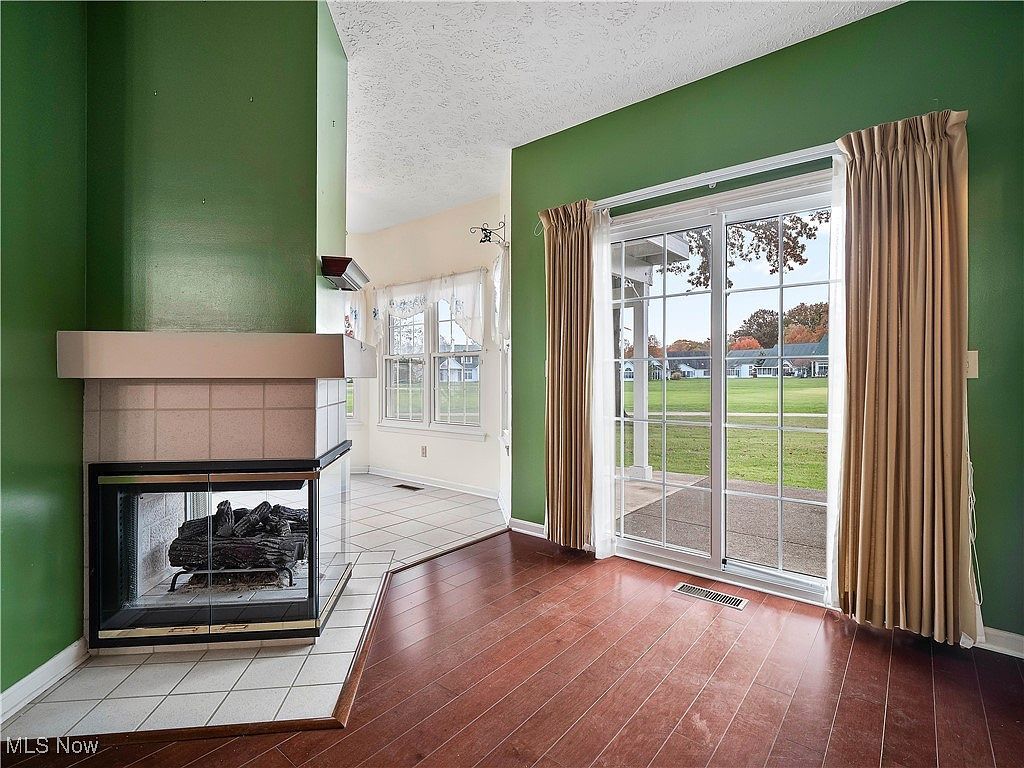 385 Vista Cir North Olmsted, OH 44070 | Single Family