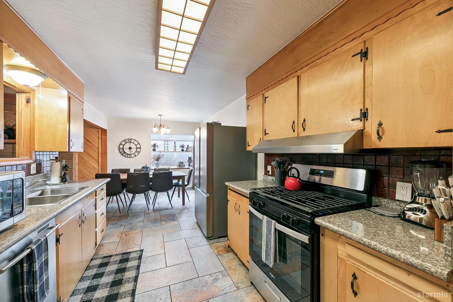 2265 Arizona Ave South Lake Tahoe, CA 96150 | Single Family