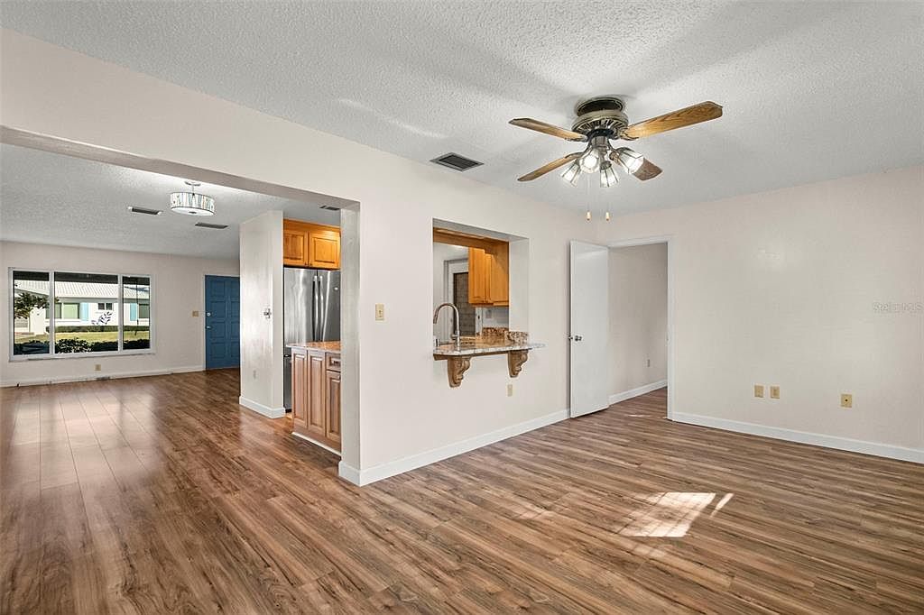 9306 42nd St N Pinellas Park, FL 33782  | Condominium