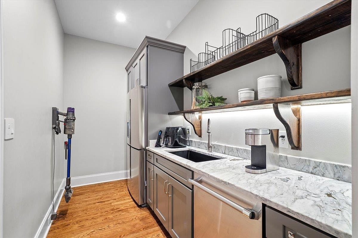 3197 Chapel Woods Cv Germantown, TN 38139  | Single Family