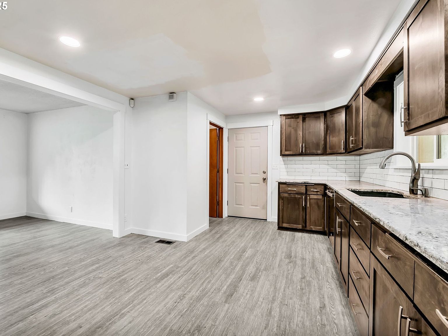 26019 Marina Rd Veneta, OR 97487  | Single Family